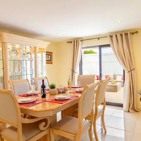 Thai By Algarve Vacation